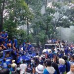 Bandung Membiru! Ribuan Bobotoh Sambut Pawai Juara Persib