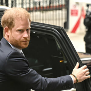 Ingin Damai dengan Keluarga Kerajaan, Pangeran Harry Diminta Ucapkan Satu Kata Ini