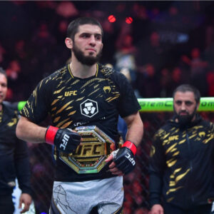 KO Mengerikan di UFC 192 yang Mengubah Jalan Islam Makhachev Jadi Raja Kelas Ringan