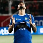 Tyronne del Pino Pemain Terbaik! 