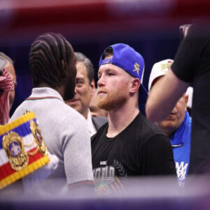 Terence Crawford Hentikan Saul Canelo Alvarez yang Terdegradasi?