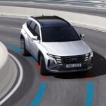 Kombinasi mesin bensin dan motor listrik