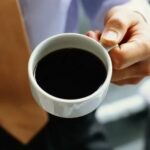 3 Tips Minum Kopi Hitam yang Aman untuk Penderita Gerd