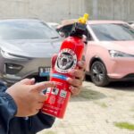 Kiat aman gunakan APAR pada mobil listrik
