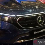Penjualan Mercedes turun, terpukul dua kali oleh kebijakan tarif Trump