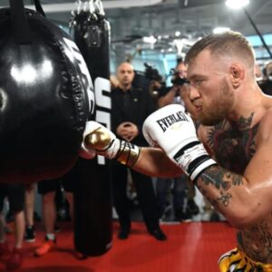 Jake Paul dan AI Kompak Ejek Video Latihan Conor McGregor
